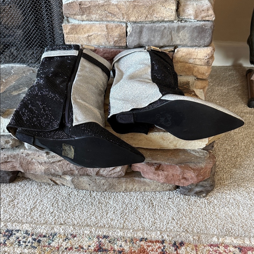 Cape Robbin Black and Gray Heeled Boots - Picture 9 of 15